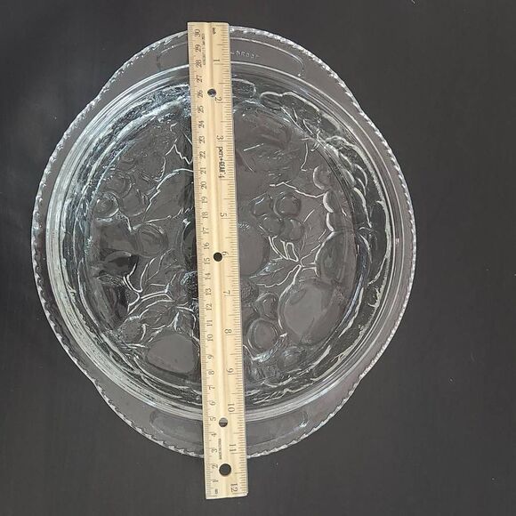 Vintage Glass Oven-Proof Pie Plate Round Serveware Glass Raised Fruit Design - Picture 5 of 7